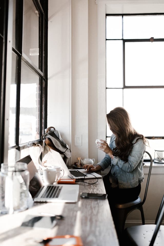 Assurance corporative à Montréal pour entrepreneurs - Protection PME avec AG Services Financiers.